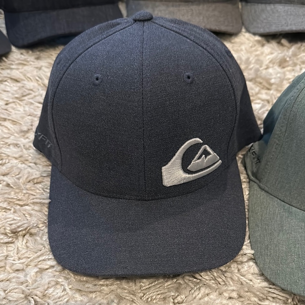 Quiksilver Men's Navy Cap